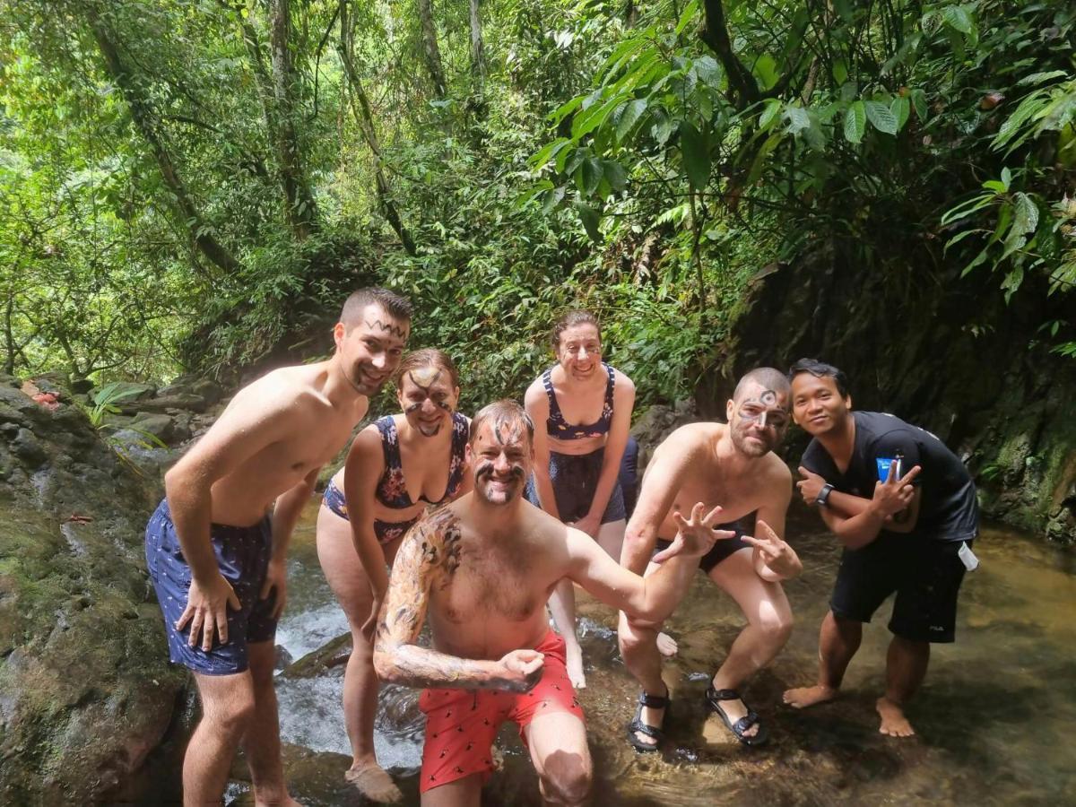 Lucky Bamboo'Bungalows-Resto And Orangutan Jungle Trekking Tours Bukit Lawang Exterior foto