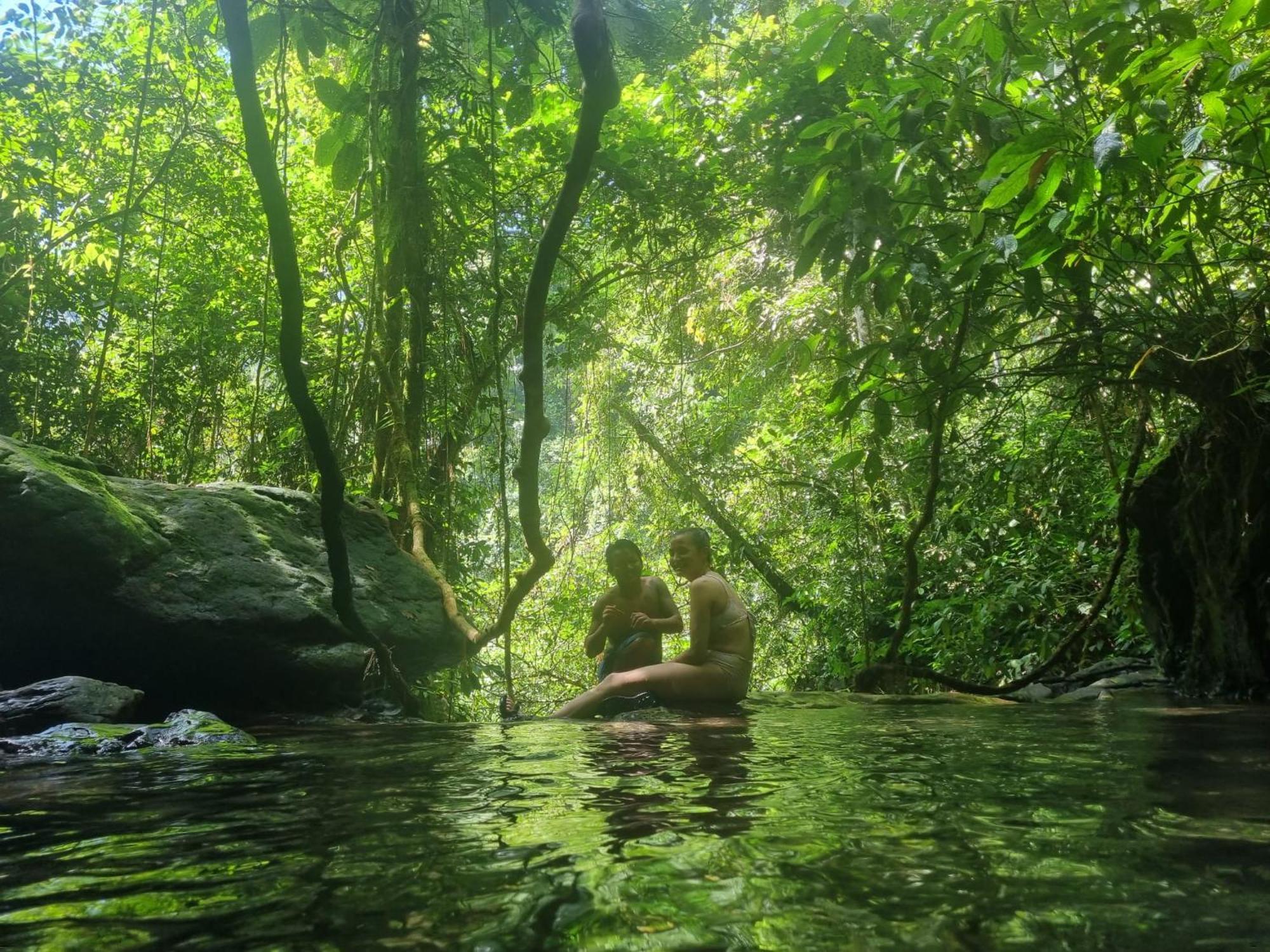 Lucky Bamboo'Bungalows-Resto And Orangutan Jungle Trekking Tours Bukit Lawang Exterior foto